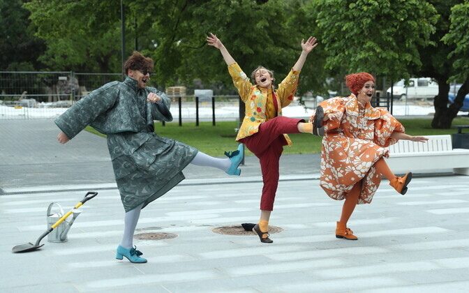 Buratino ja tema sõbrad istutasid Tammsaare parki rahapuu