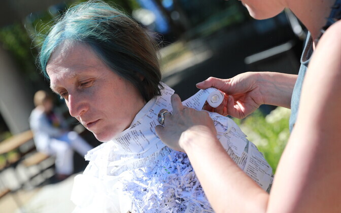 Susana Sanroman kohandas Ülemiste Citys etenduse “To waste or not to waste”