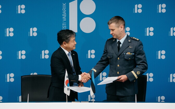 Eesti sõlmis lepingu Lõuna-Korea liikursuurtükkide ostuks.