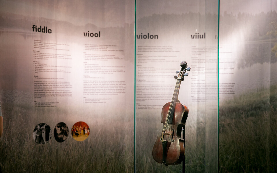 Rahvapillide näitus Brüsselis.