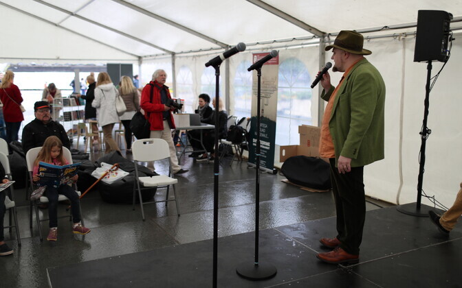 Rahvusraamatukogu kolis üheks päeva Vabaduse väljakule