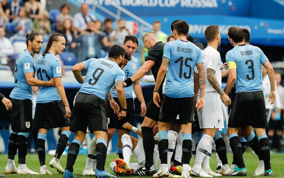 Uruguay jalgpallurid annavad Kylian Mbappele teada, mida nad temast arvavad.