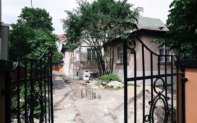 Püha Tooli esindus Eestis