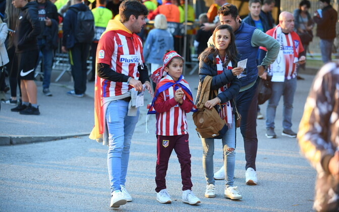 Иностранные болельщики на Суперкубке УЕФА в Таллинне.