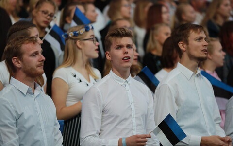 Singers at the Estonia 100 singing event on Sunday evening.