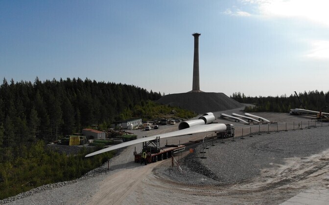 Лопасти ветрогенератора на пути в Айду.