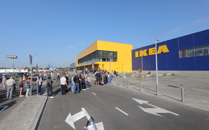 Под Ригой открылся первый в Латвии магазин IKEA.