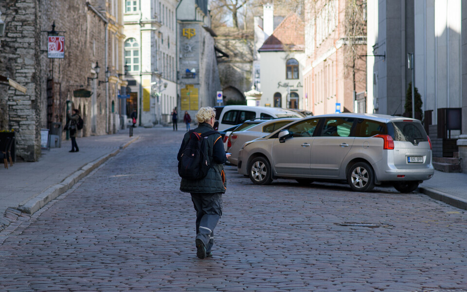 Парковка в Старом городе – удовольствие довольно дорогое.