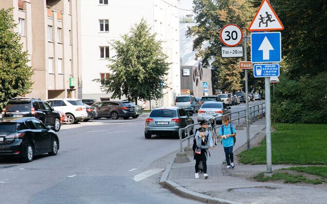 Ülekäigurajad koolide ligi