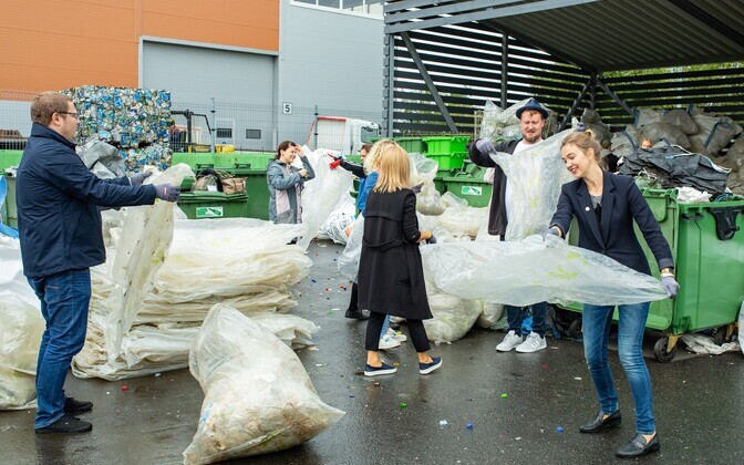 EV100 tiim käis pakendikeskuses