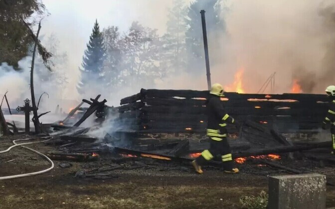 На месте пожара деревянной церкви в Йоэнсуу.