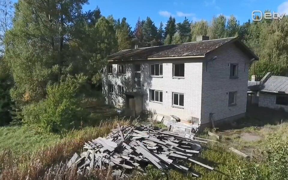 Vabaõhumuuseumisse teisaldatav hoone.