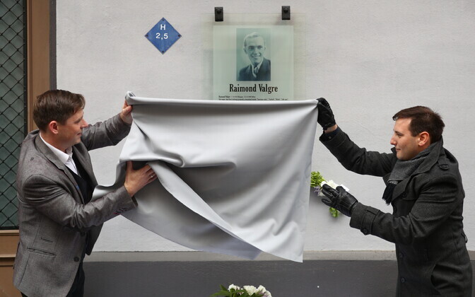 Raimond Valgre mälestustahvli avamine