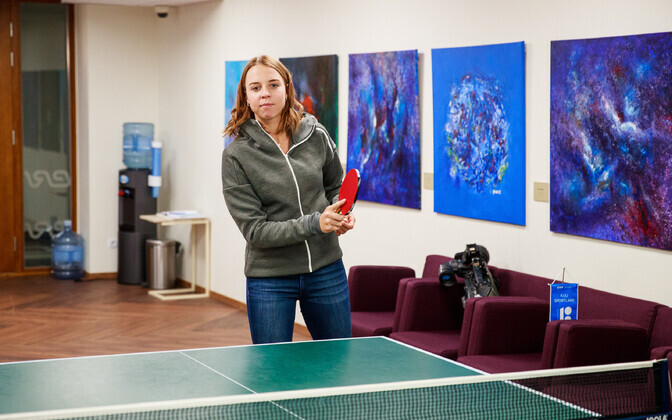 Anett Kontaveit pani end lauatennises proovile ERR-i operaatori Kaarel Toomingu vastu