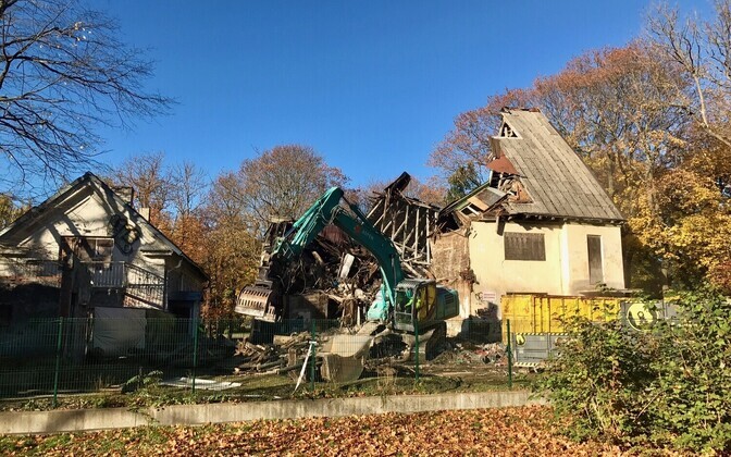 Narva maantee 96 asuv hoone.