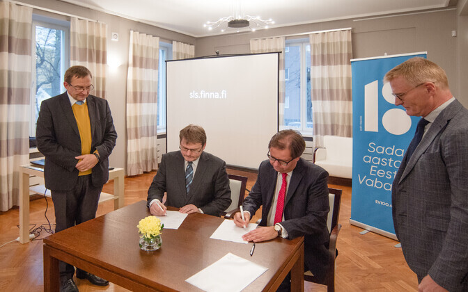 Rootsi Kirjandusselts Soomes tagastas Eestile juubelikingiks arhiivimaterjali