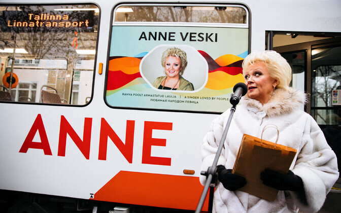 Трамвай с именем Анне Вески.
