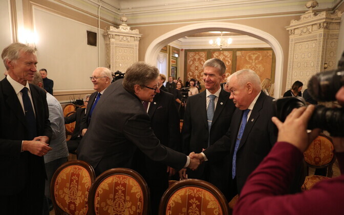 Заседание правительства в Доме учителей