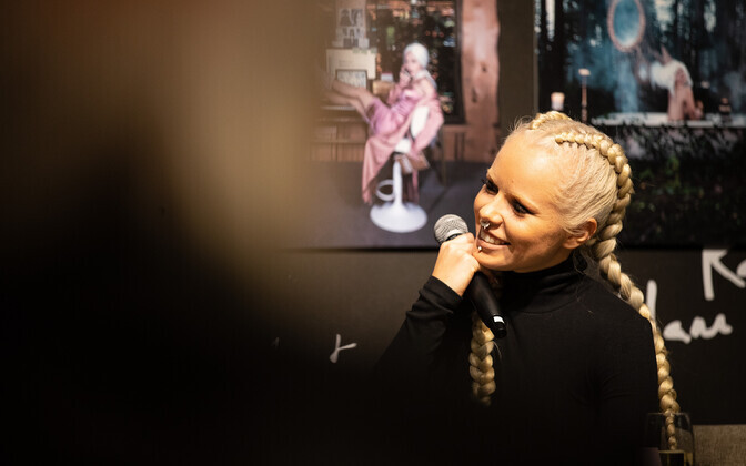 Kerli Kõiv esitles raamatut Solarise Apollos