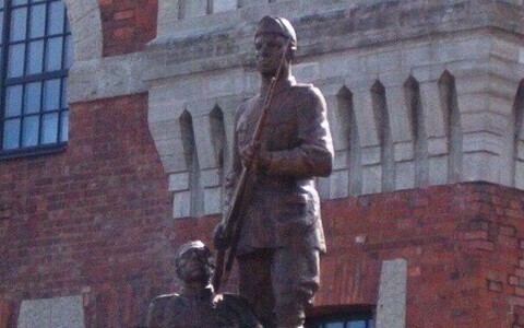 The present day memorial statue outside the former Tondi barracks in Tallinn, commemorating the 1924 coup attempt victims, is a copy of an earlier version unveiled in 1928 and later removed by Soviet authorities.