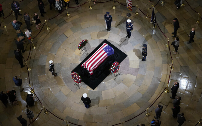 Washington jätab hüvasti George H.W. Bushiga