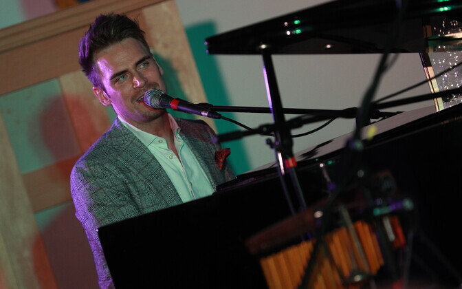 Hedvig Hansoni ja Uku Suviste jõulutuuri avakontsert