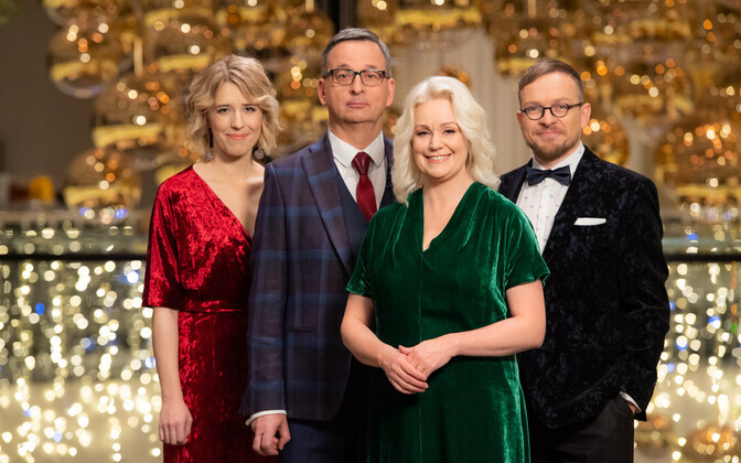 Aastavahetuse saatejuhid Karmel Killandi, Margus Saar, Jüri Muttika ja Heleri All.