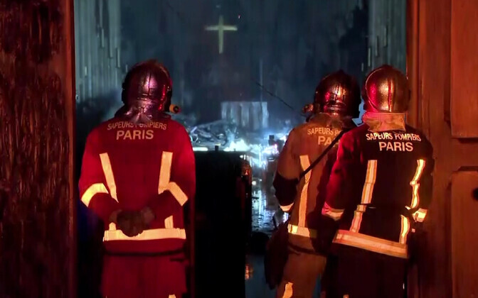 Собор Парижской Богоматери после пожара.