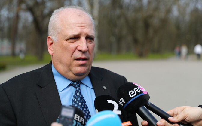 Март Ярвик.