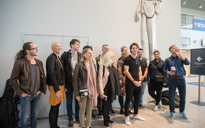 Victor Crone saadeti lennujaamast teele