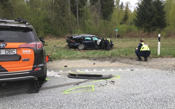 Avariipaik Anna lähedal, kus hukkus naine
