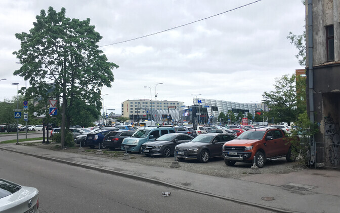 На месте парковки появятся офисные и жилые дома