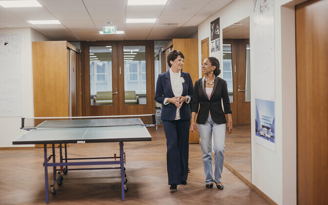 Elena Poverina ja Elena Hanga.