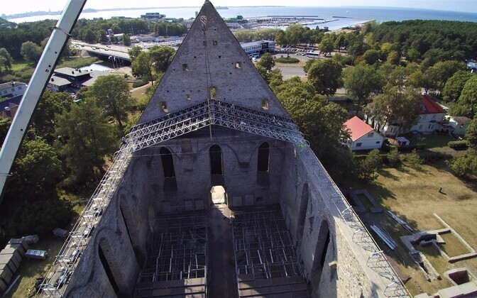 Установка временной крыши.