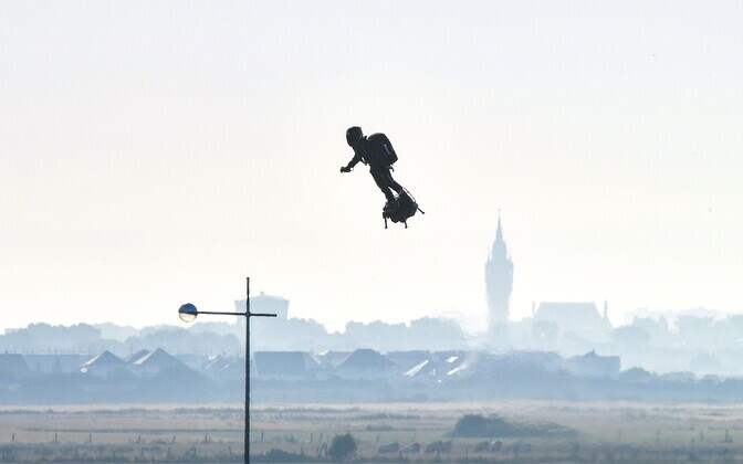 Franky Zapata La Manche'i väina ületamas.