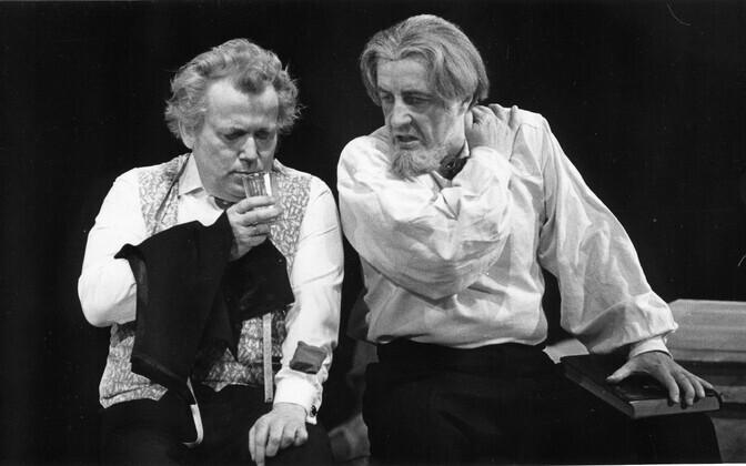 Tõnu Aav lavastuses 