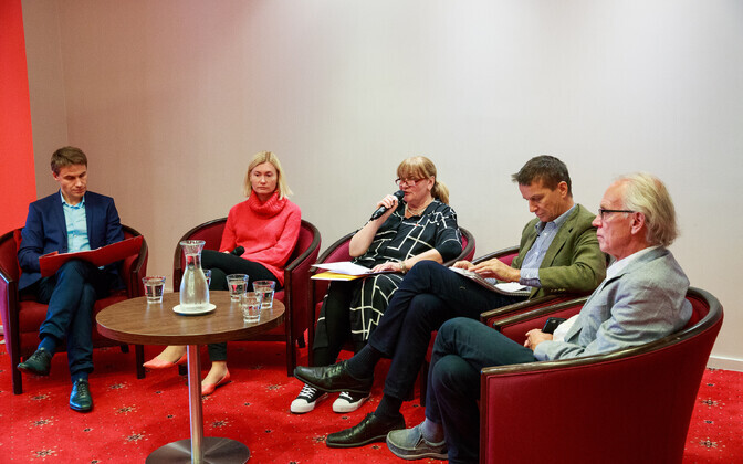 Соцдемы обсудили пенсионную систему.