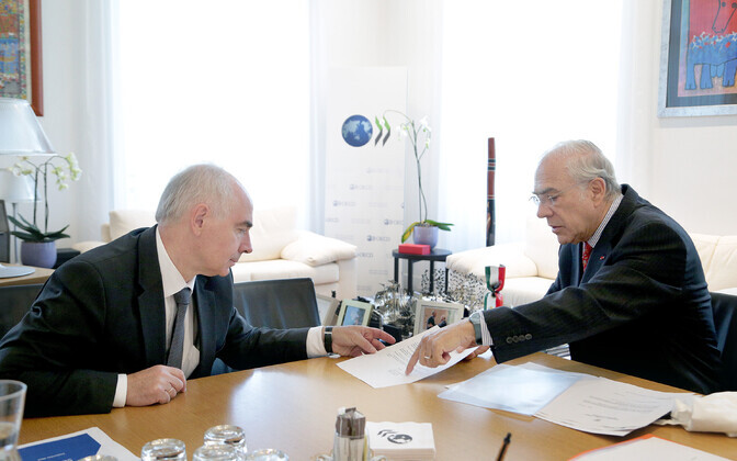 Клайд Кулль и Хосе Анхель Гурриа.