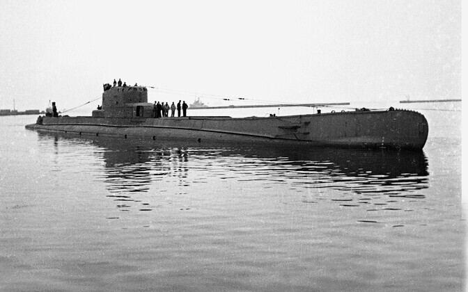 Allveelaev Orzeł Tallinna lahel enne sõjasadamasse pukseerimist. 15. september 1939.