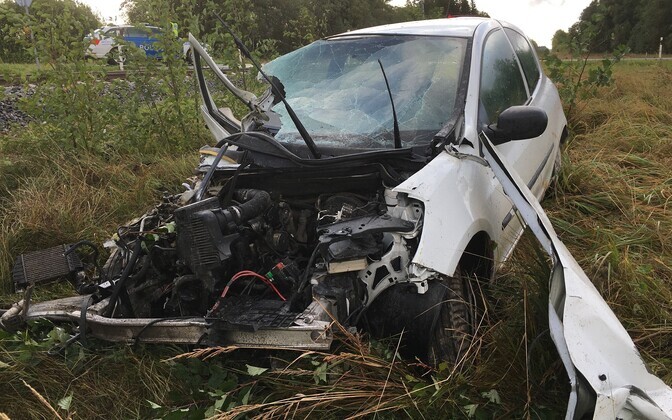 Scene of a crash between a car and a train in Türi Municipality on Monday morning. Sept. 16, 2019.