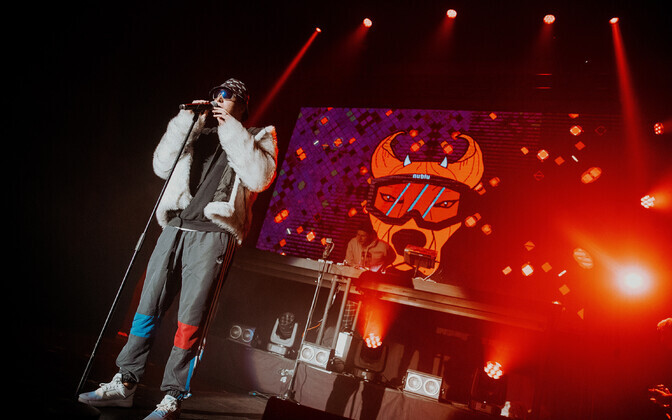 Концерт Nublu в зале литейного цеха Ноблесснера