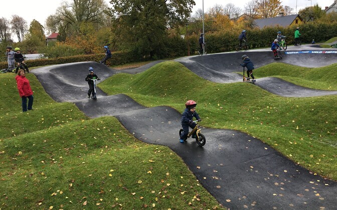 Viljandi Lastepargis avati Eesti suurim trikirada.