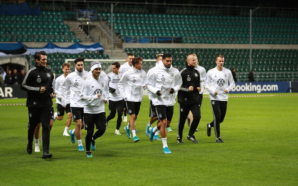 Saksamaa jalgpallikoondis treeningul enne EM-valikmängu Eestiga