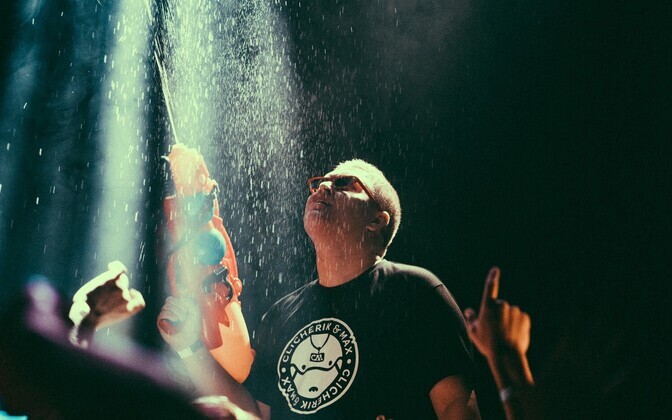 Clicherik & Mäx Helitehases