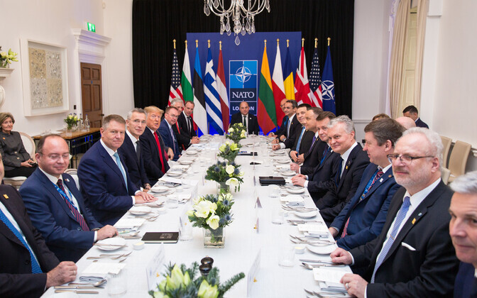 Jüri Ratas osales NATO kohtumise järel Donald Trumpi korraldatud õhtusöögil.