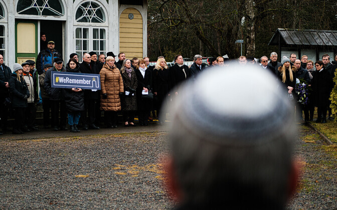 Церемония поминовения на кладбище Рахумяэ.