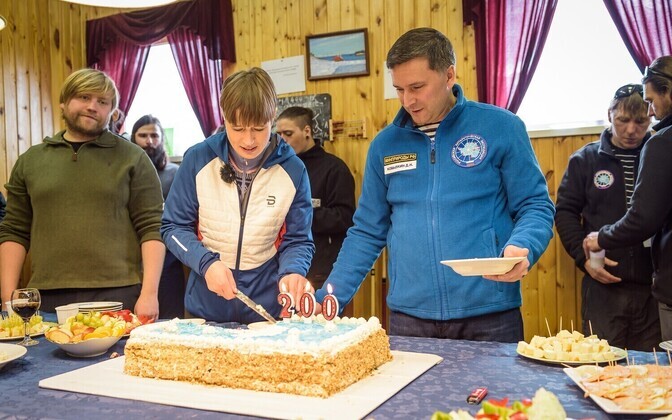 Kersti Kaljulaid visiting Russia's Admiral Bellingshausen Antarctic station.