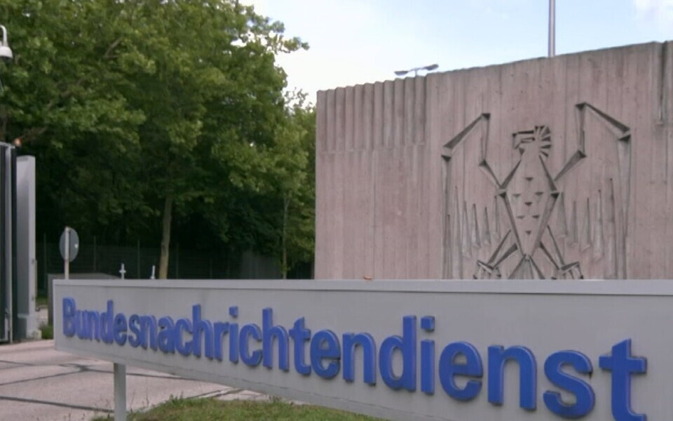 Спецслужбы США и Германии десятилетиями  перехватывали переписку правительств свыше ста стран.