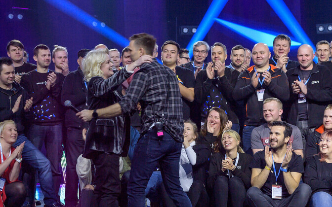 Eesti Laulu meeskond õnnitles Karmel Killandit