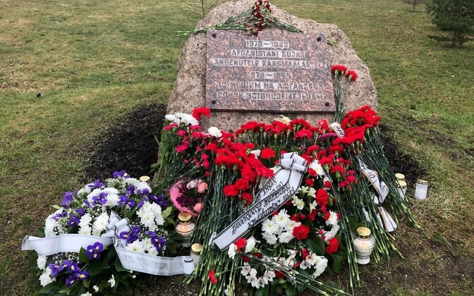Wreath-laying ceremony at Tallinn's Kivila Park, marking the anniversary of the start of the 1979-1989 Soviet-Afghan War.